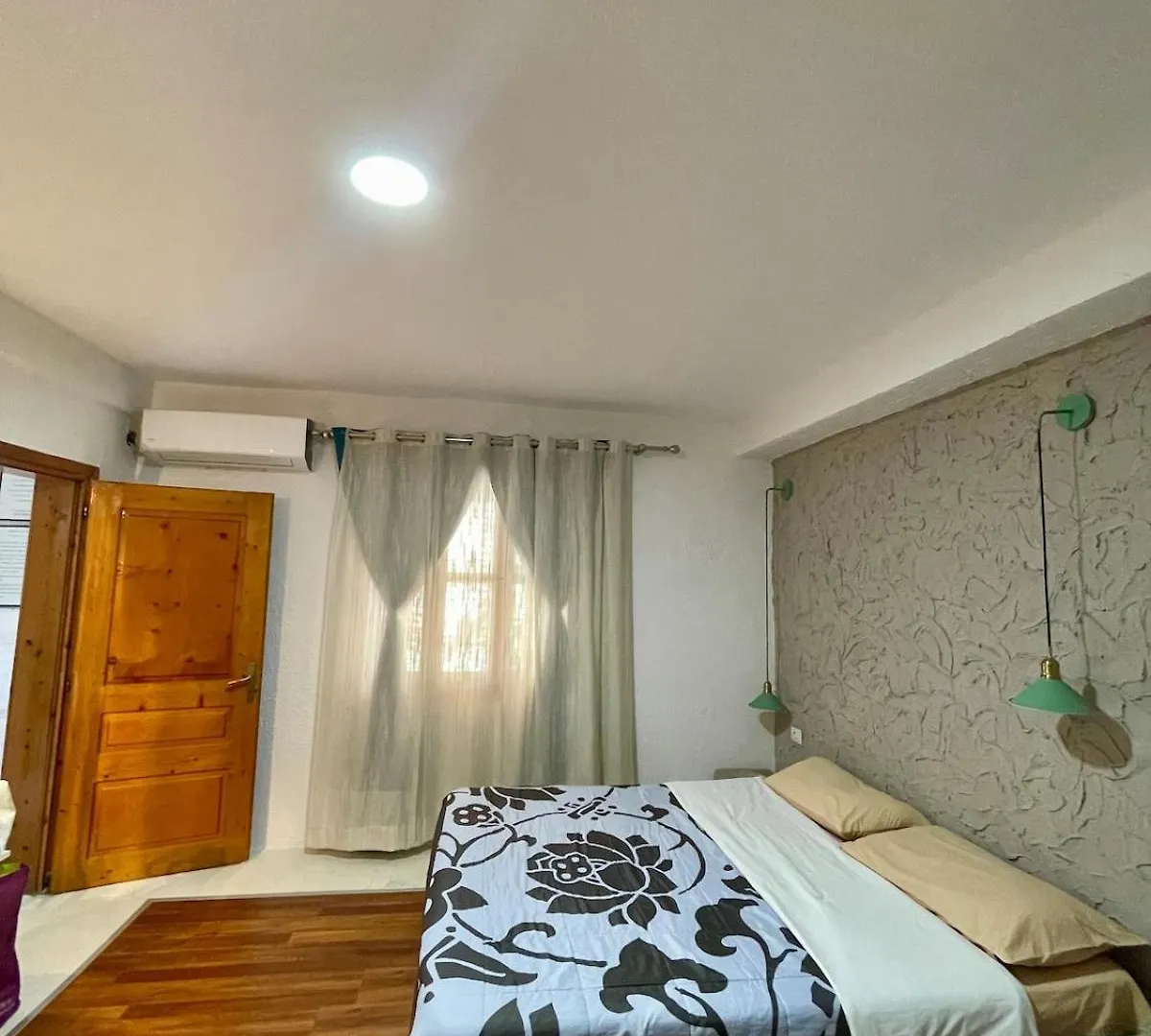別荘 Hidden House Tirana Castleヴィラ